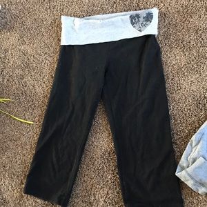 PINK VS cropped yoga pants